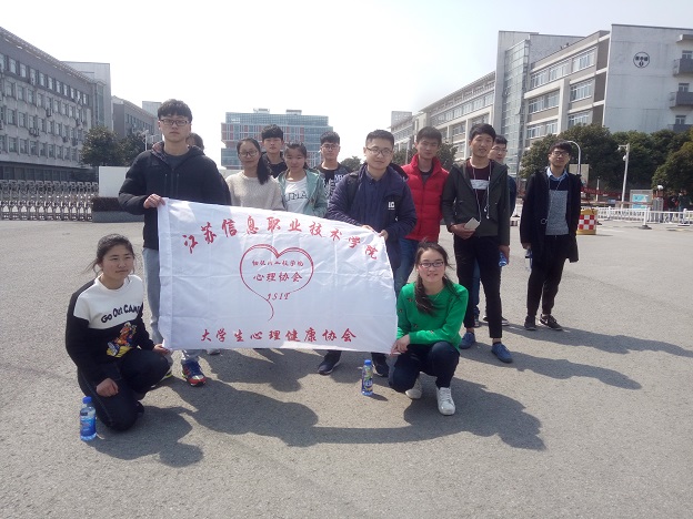 戶(hù)外拓展.jpg